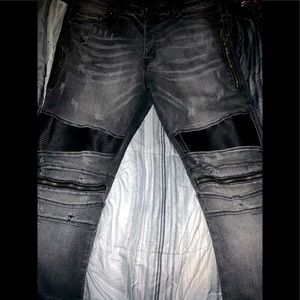 Men’s Amiri Jeans size 38 BRAND NEW